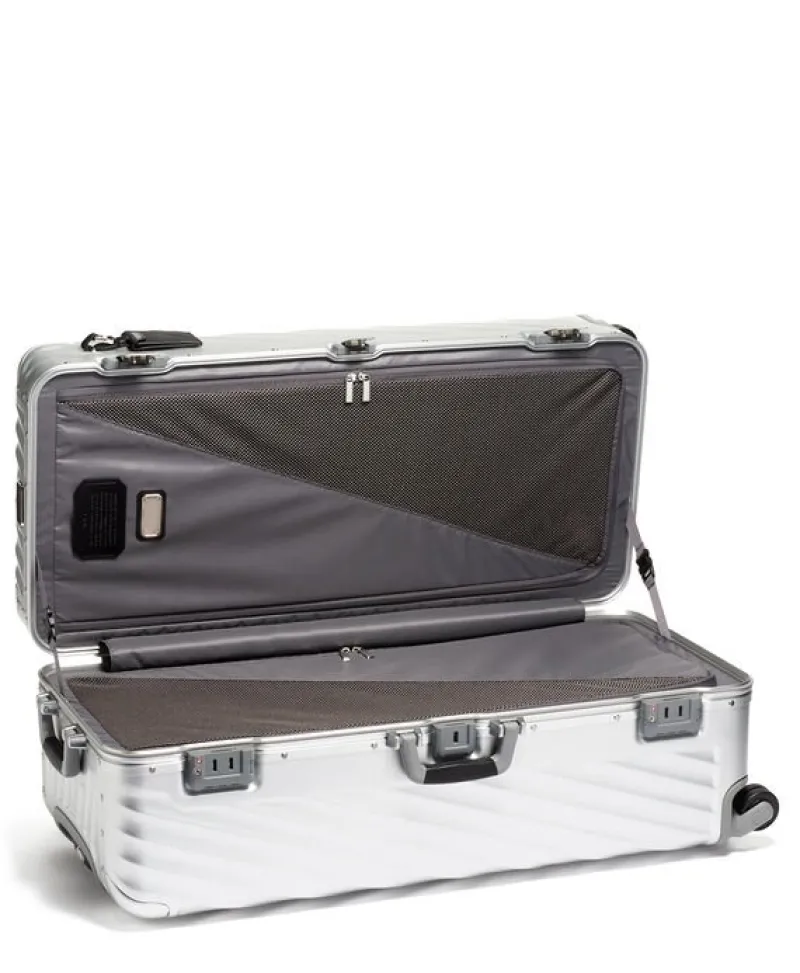 London Luggage Spinner (4 Wheel) | Aluminium Luggage-19 Degree Aluminium (87cm) Rolling Trunk 4 wheeled - Silver